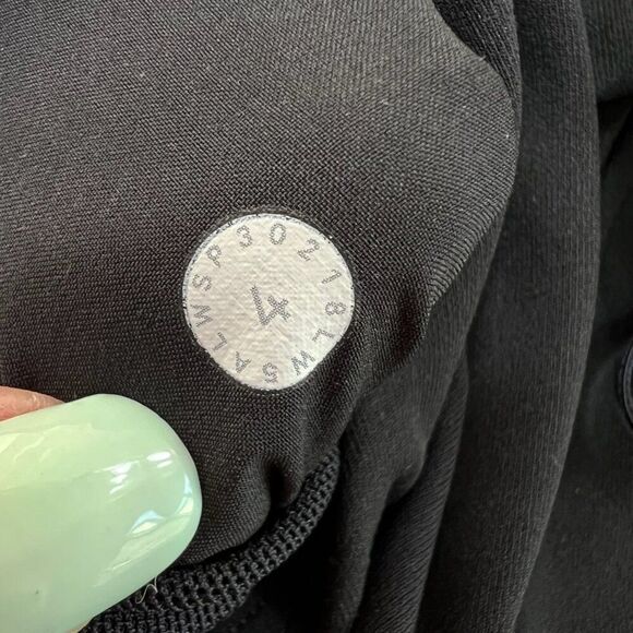 Lululemon On The Fly Pant Drawstring Waist 28" Inseam Black Size 4 - Picture 4 of 6